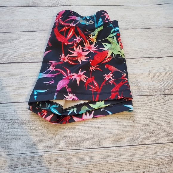 Fila cute floral print running shorts. Size medium - Picture 6 of 7